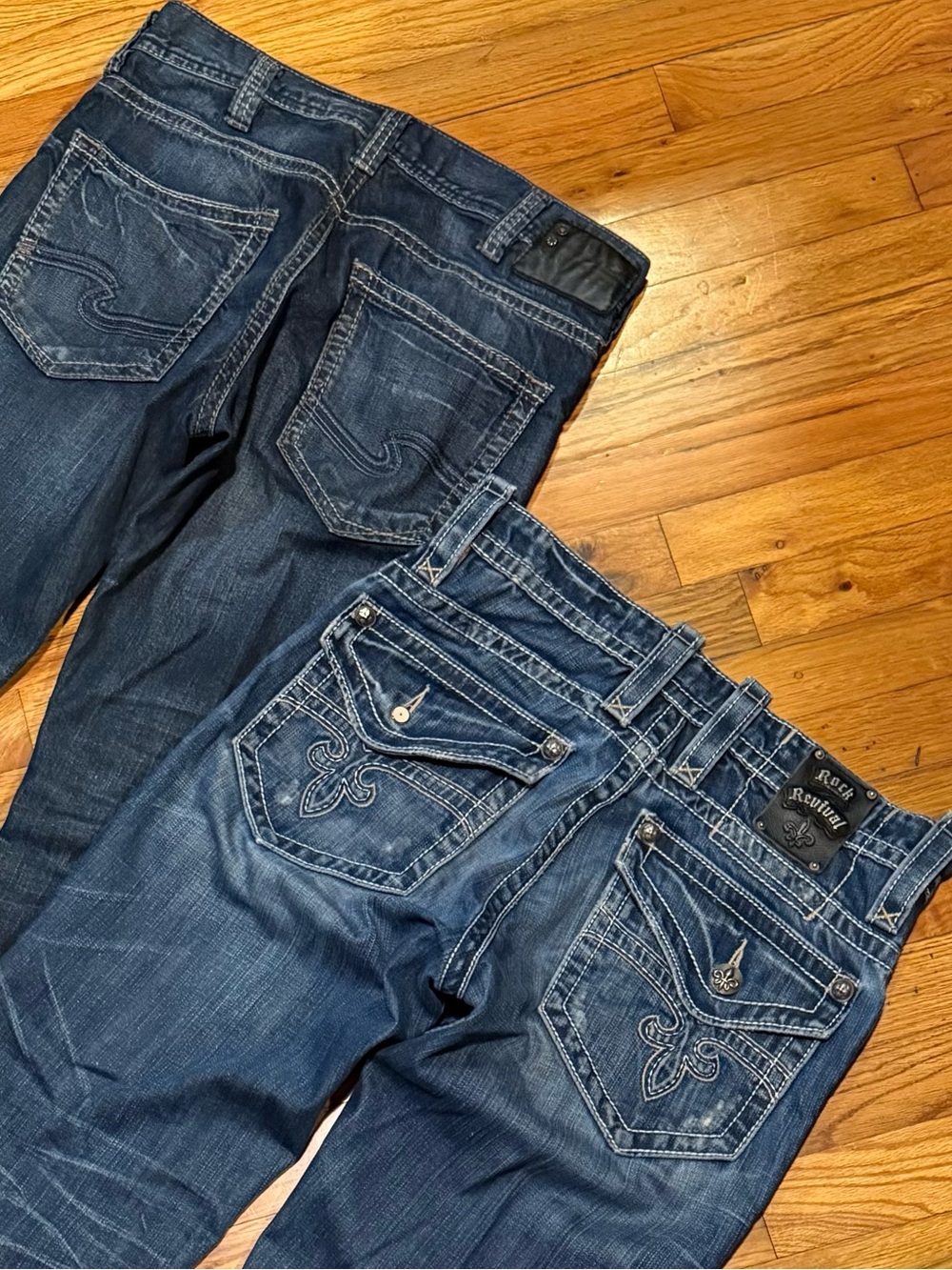 Lot of 2 Rock Revival Kurt Straight Cut 32x32 & Silver Zac 33x32 Denim Jeans